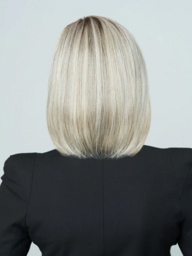 raquelwelch-A-portraitmode4